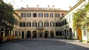 08SanMartinodeArcoreresidenciadeSilvioBerlusconiFotoTeinteresaEs